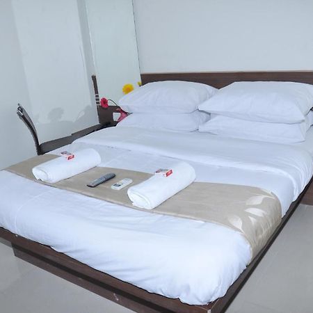 Sai Srushti Hotel Ширди Екстериор снимка